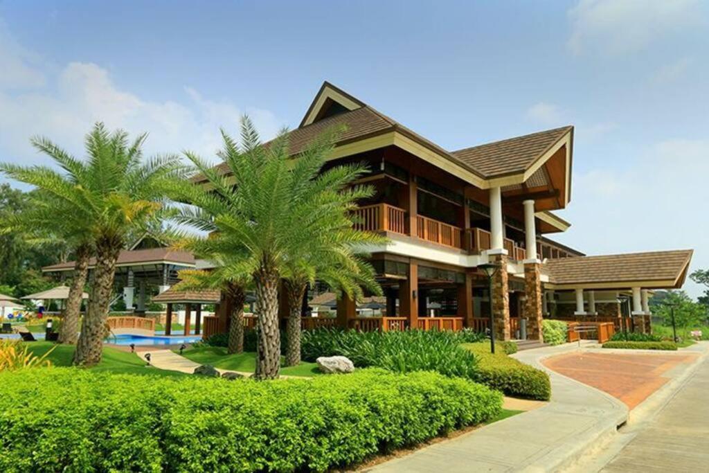 Dreamy 2Br Condo, With A Golf Course View Cebu Stadt Exterior foto